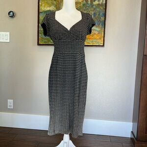 Banana Republic Houndstooth Sweetheart Midi